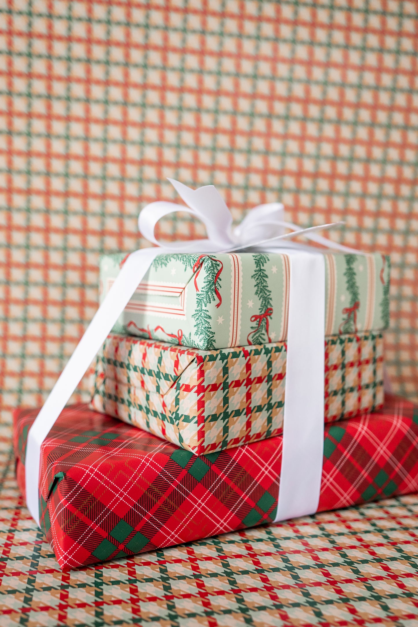 'Christmas Houndstooth' Kraft Wrapping Paper Roll