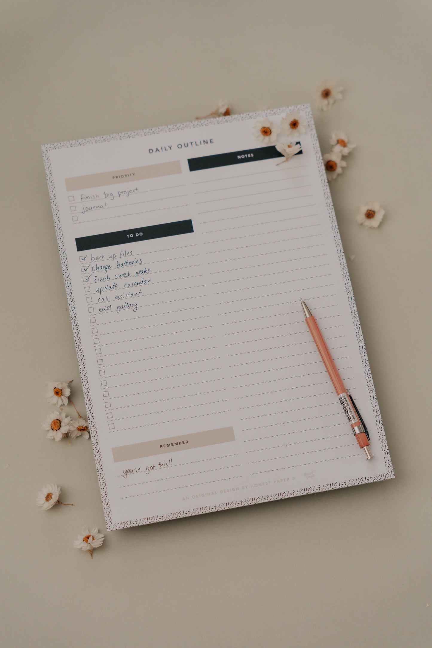 Composition 'Daily Outline' A4 Notepad (RRP 19.95)